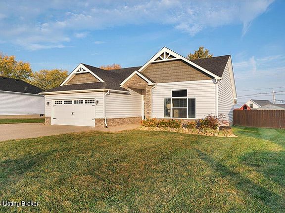 3rd image of 370 Bald Eagles Cir
