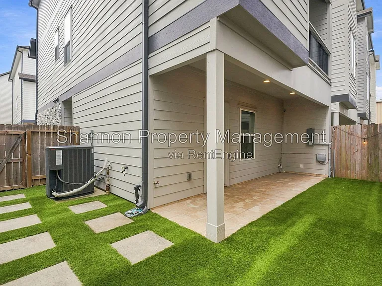 849 Fisher St #D — Photo 33