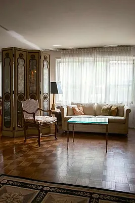 Sold by Level Group | media 10