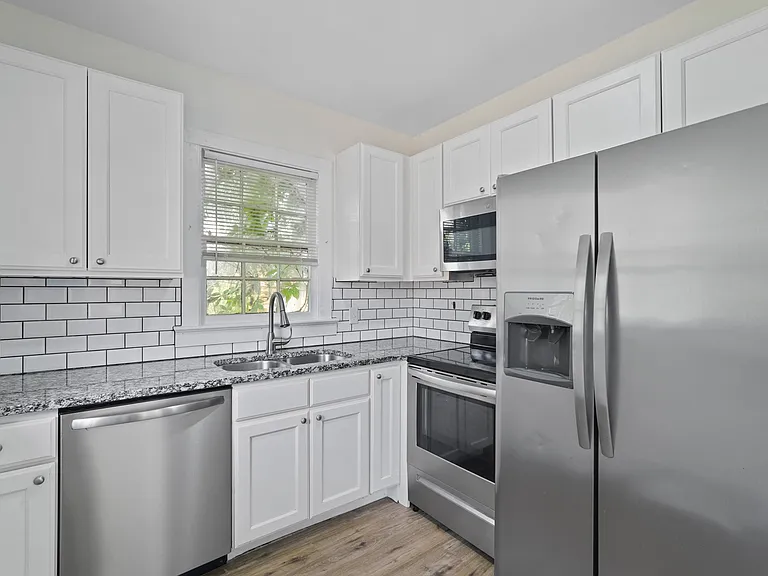 2409 Jefferson St #A — Photo 10