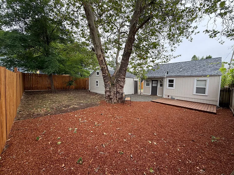 50 E 31st Ave — Photo 31