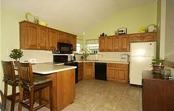 4th image of 8012 W 148th St