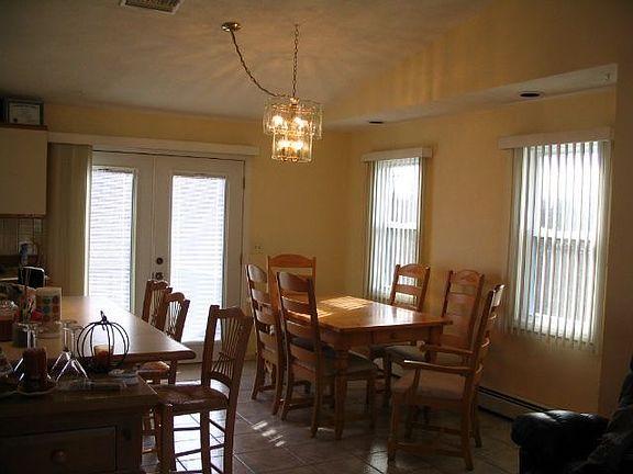 Large open dining/living.kitchen