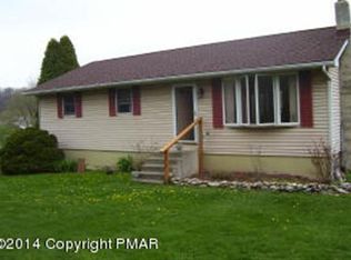 217 Hickory Dr, Saylorsburg, PA 18353