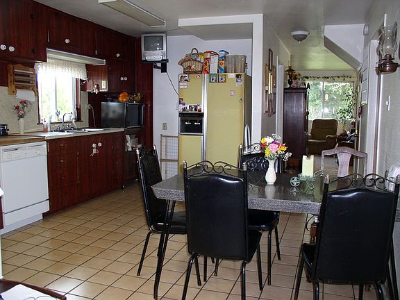 Country Kitchen