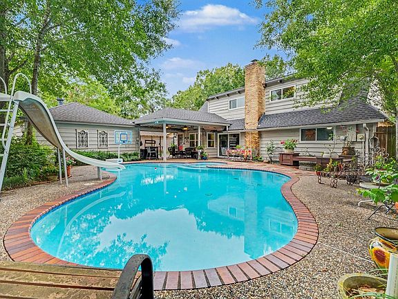 2nd image of 4106 Bayou Grove Dr