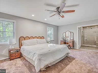 5th image of 594 Pinedale Dr
