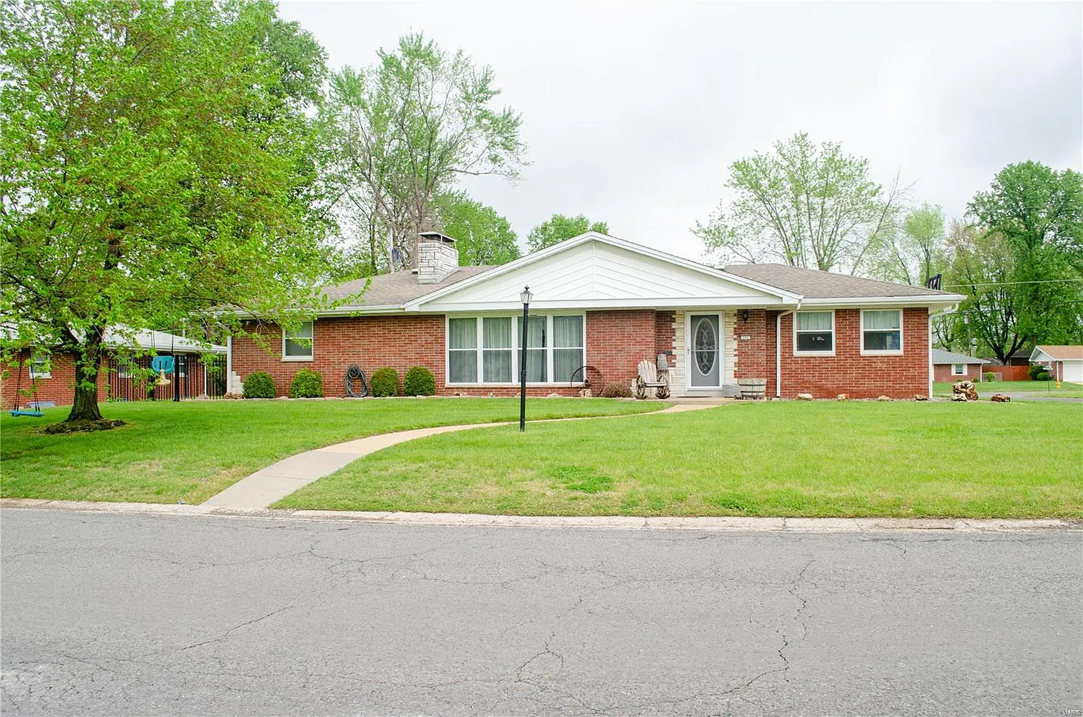 101 Winchester Dr photo 1