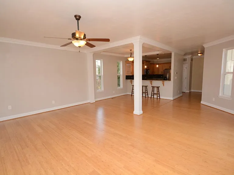 2216 E Berrie Cir — Photo 7
