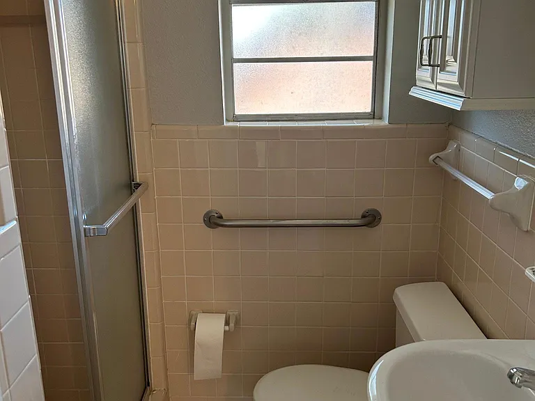 7830 Claremont Dr — Photo 7