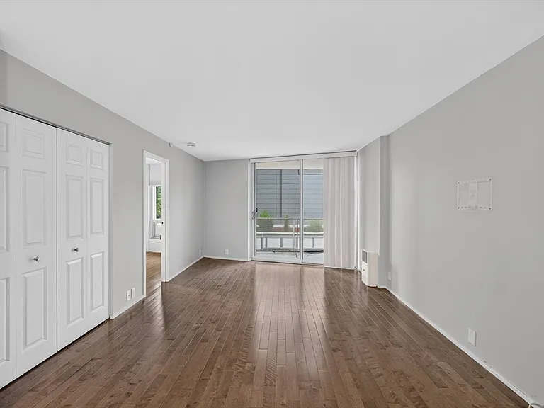 19 Winchester St #208 — Photo 3