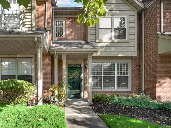 2925 Churchill Ln, Highland, IN 46322