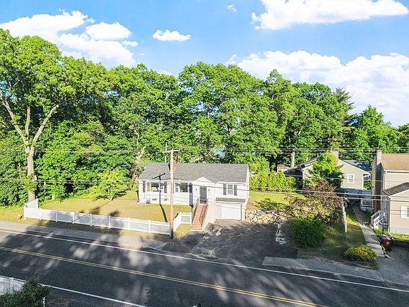2nd image of 195 Lakeview Ave