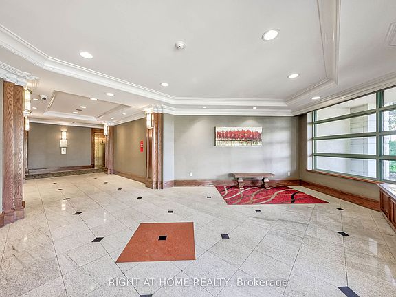 5th image of 28 Pemberton Ave #706