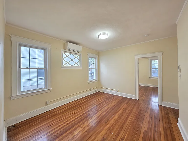 9-11 Gray St #1 — Photo 13