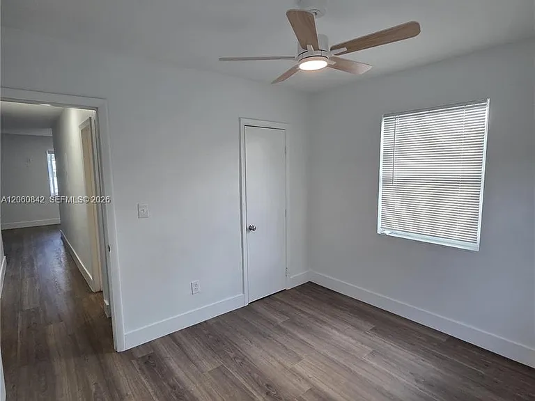 289 NE 45th Ct — Photo 4