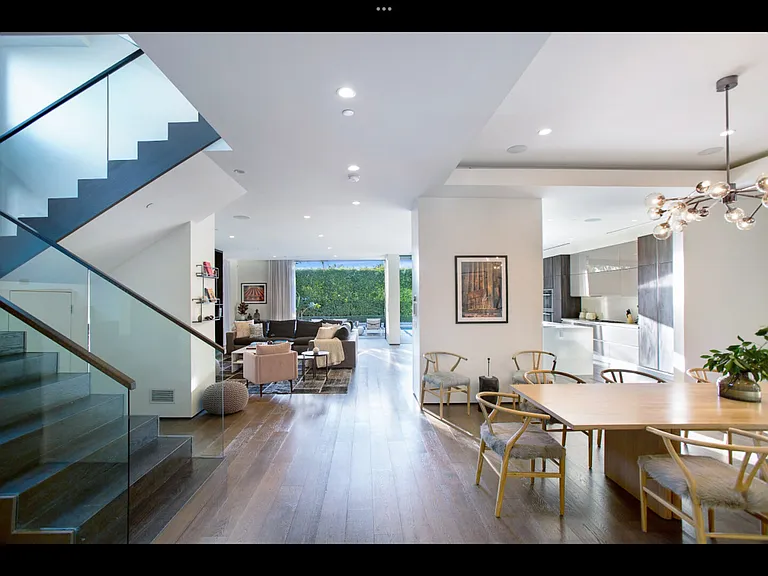 N Gardner St — Photo 30