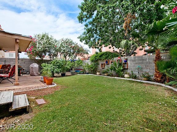 5th image of 1810 La Villa Dr