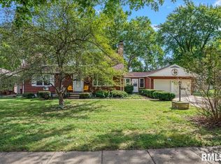 3210 S 5th St, Southern View, IL 62703
