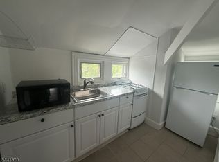 206 Bellevue Ave Suite 3, Montclair, NJ 07043