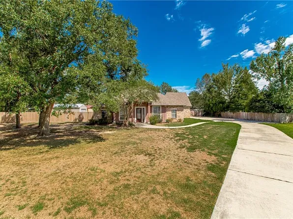 946 Maple Ct, Ponchatoula, LA 70454