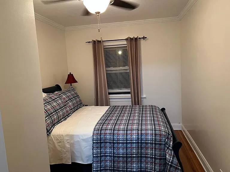 933 Brady Ave — Photo 9