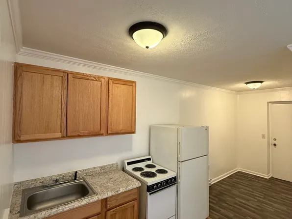 1021 E Main St, Radford, VA