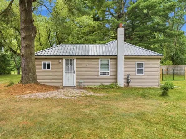 6914 Weber Dr, Port Sanilac, MI 48469