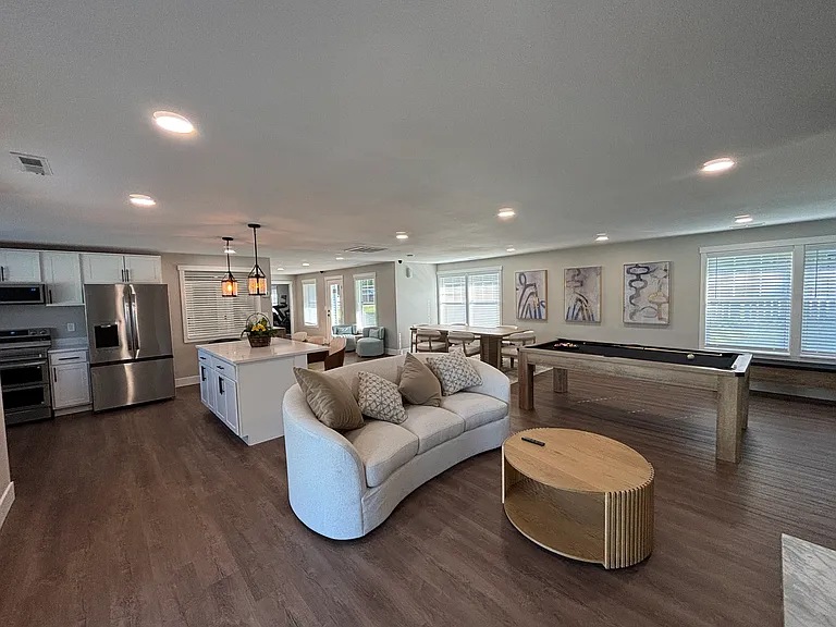 Chambers Crest Apartments — Photo 11
