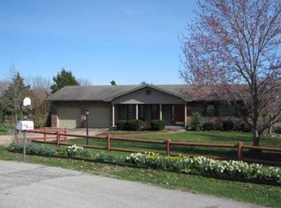 1000 Cedar Ridge Dr, Houston, MO 65483