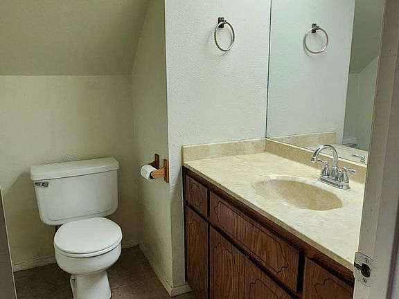 4th image of 9011 Sawtooth Ln #B