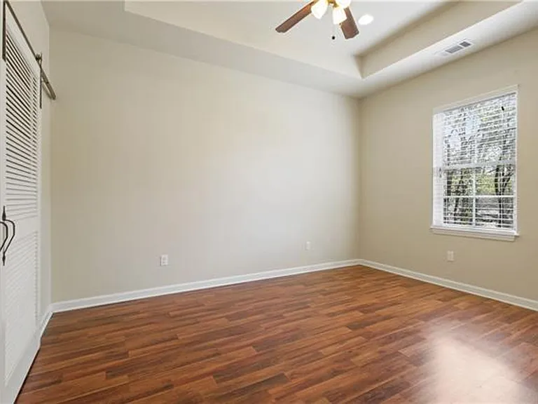 516 Erlanger Ave — Photo 7