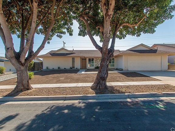 5th image of 361 Colusa Ave