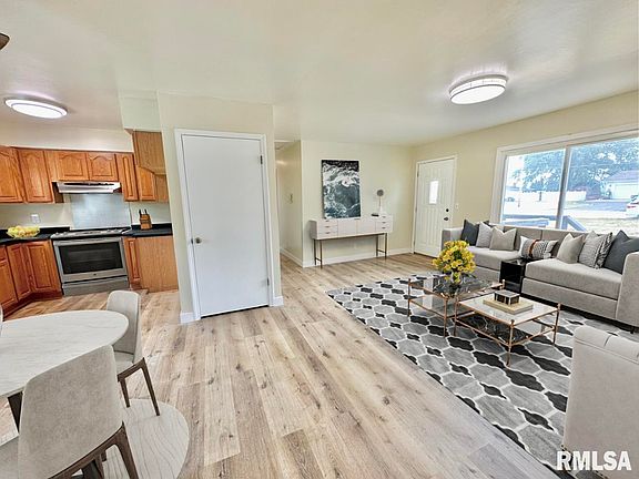 5th image of 655 William Dr