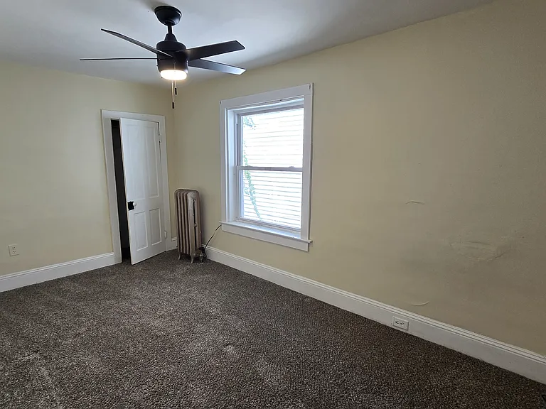 Bed 2 (2nd Floor)