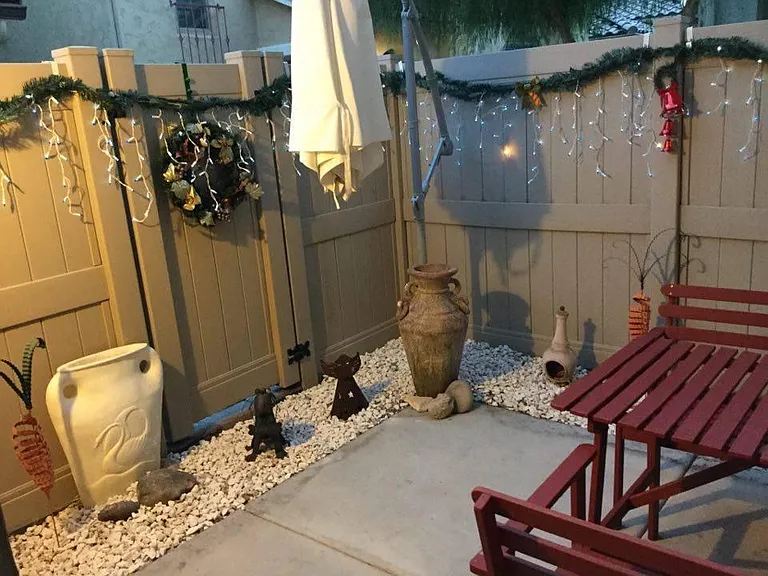 Patio
Private