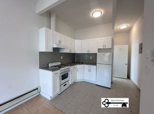 30-09 34th St #3F, Astoria, NY 11103