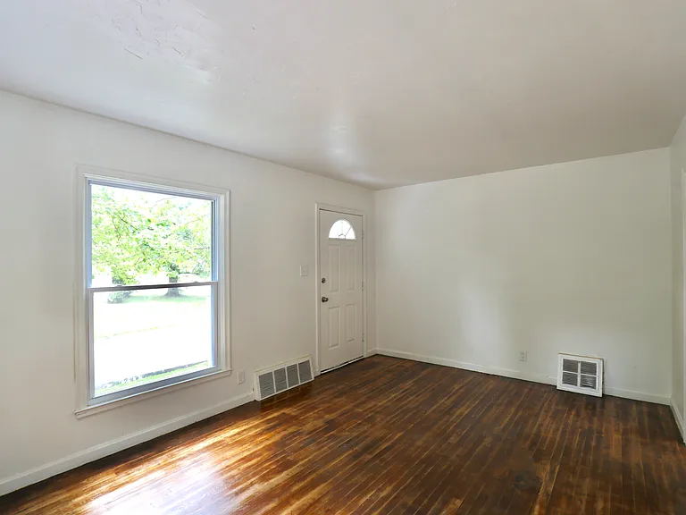 1217 Tioga Ave — Photo 11