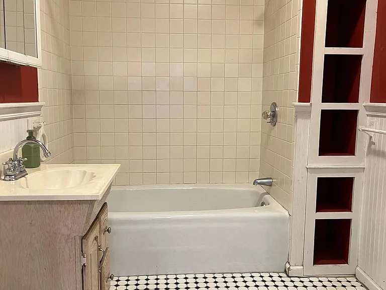 1007 Cynthia St — Photo 11