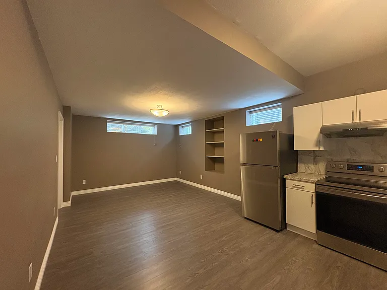 508 Duthie Ave — Photo 5