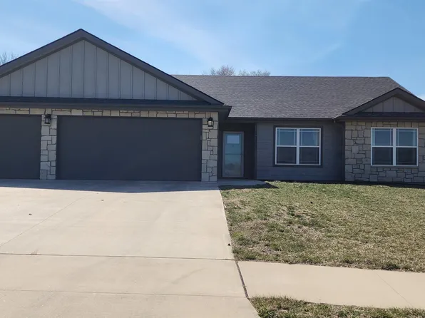 1013 Waxwing Dr, Manhattan, KS 66502