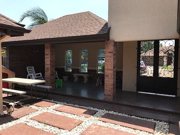 2nd image of 1903 W Mimosa Dr