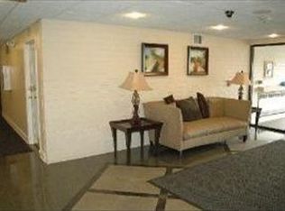 1800 Huntington Blvd #AE106, Hoffman Estates, IL 60169
