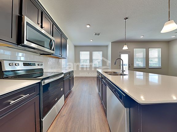 3rd image of 27537 Saint Andrews Ave