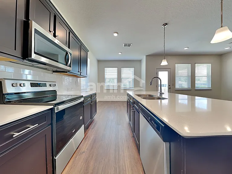27537 Saint Andrews Ave — Photo 3