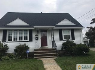 99 Warner St, Fords, NJ 08863