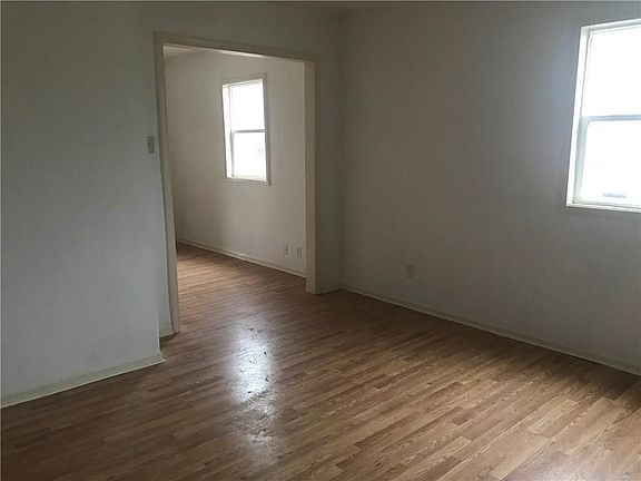 4th image of 1605 Nowland Ave