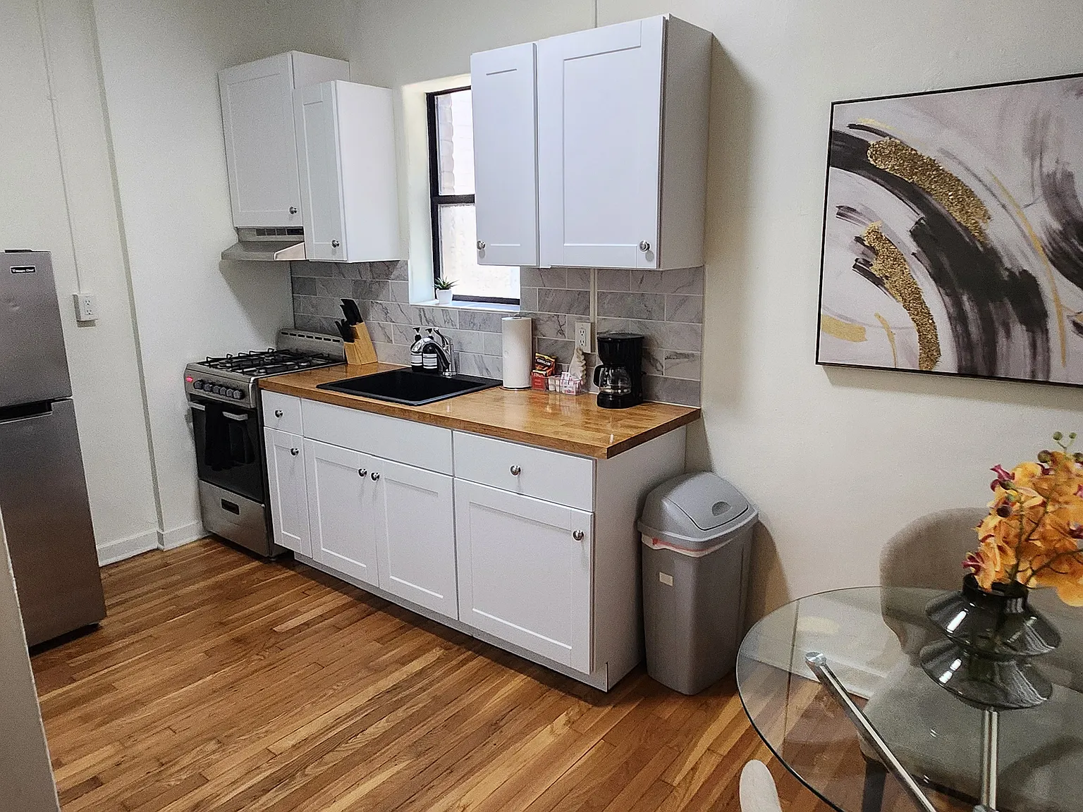 Studio, 450 sqft, $1,350 — Photo 2