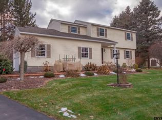 6 Olde Coach Rd, Glenville, NY 12302