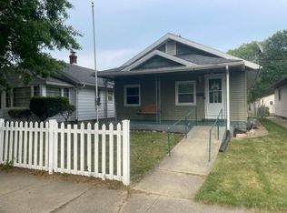 2002 S Scott St, South Bend, IN 46613